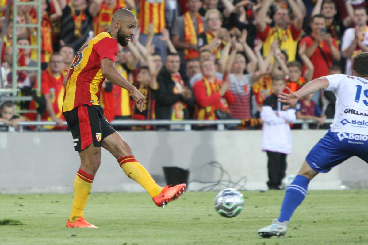 John Bostock absent mais « heureux » de la victoire du RC Lens à Bourg-en-Bresse