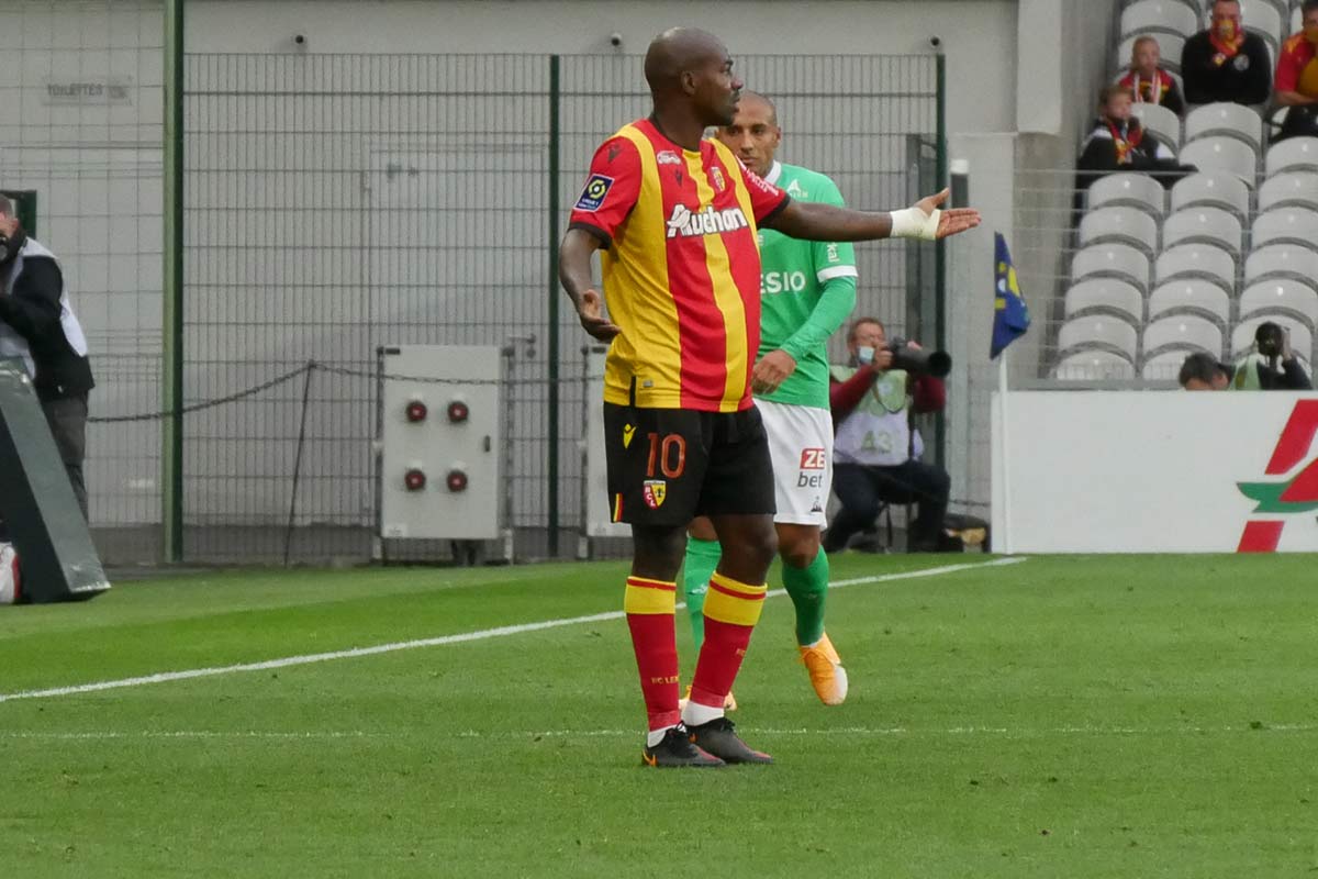 Une gêne au pied pour Gaël Kakuta, dont le départ en sélection parait incertain