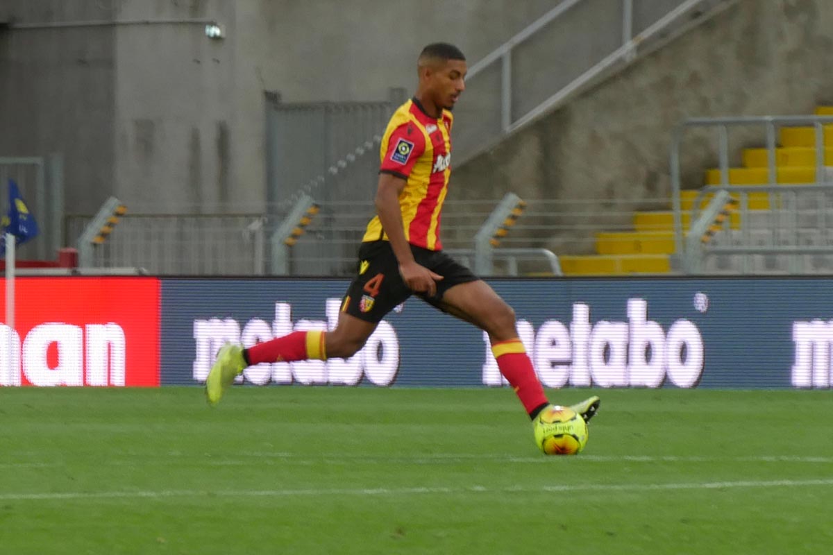 Ancien Lensois, Loïc Badé ne participe pas aux matches de Nottingham Forest