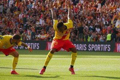 Prêté par le RC Lens à Famalicao, Simon Banza suscite les convoitises au Portugal