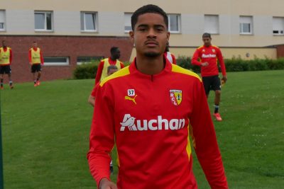 Un ancien Lensois pour entraîner en D2 anglaise ?
