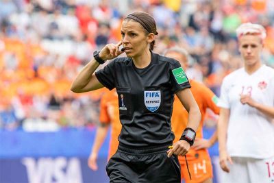 Jeudi, un moment historique pour le football, l’arbitrage et Stéphanie Frappart