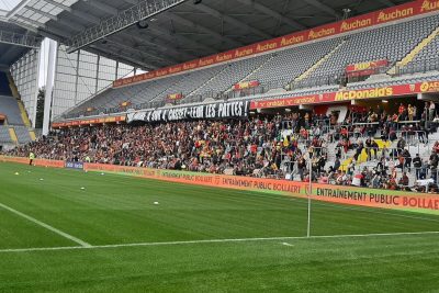 [Vidéos] Les supporters du RC Lens au rendez-vous à Bollaert pour mettre les joueurs dans l’ambiance du derby