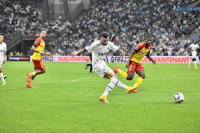 Premier poursuivant du RC Lens, l’OM rassuré pour Jonathan Clauss