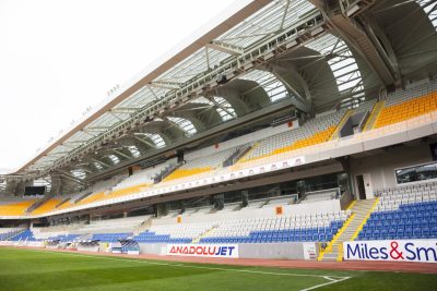 Le RC Lens toujours sur un défenseur de l’Istanbul Basakeshir depuis l’été dernier ?