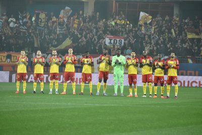 Lens en déplacement, avec un parcage qui répond toujours présent