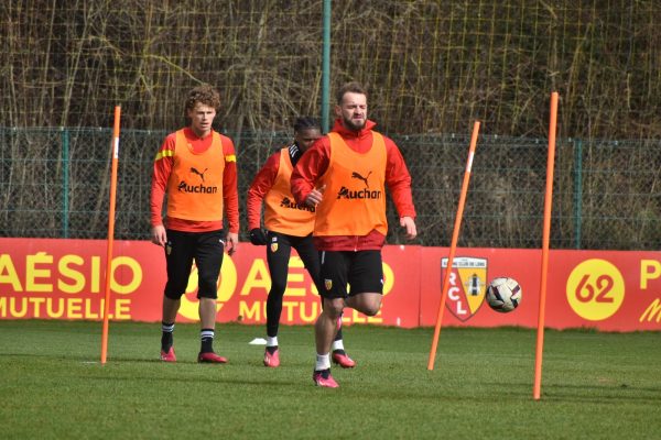 Avant le départ pour Clermont, l’entraînement du RC Lens en images