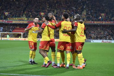 Pourquoi les noms inscrits sur les maillots lensois n’étaient-ils pas les bons ?