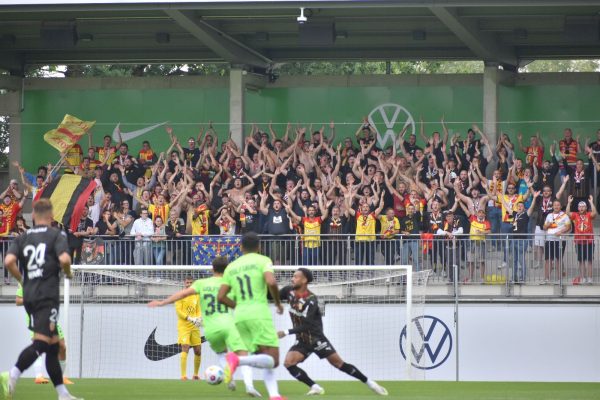 supporters Wolfsburg Lens