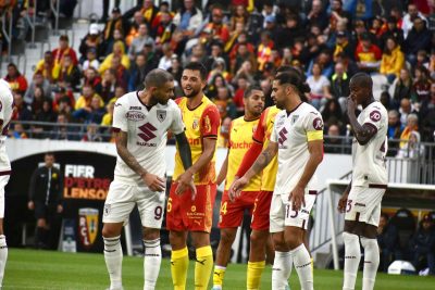 Les supporters du RC Lens ambitieux en Ligue 1