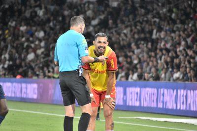 Coup d’oeil sur l’arbitre de RC Lens-Bayer Leverkusen