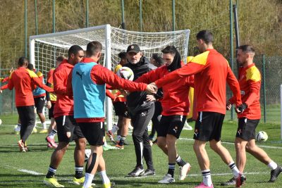 RC Lens-Nice: découvrez le groupe lensois avec trois retours