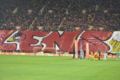Votre RC Lens 2024-2025 de rêve : moins de départs que prévu et le retour en L1 d’un milieu néerlandais