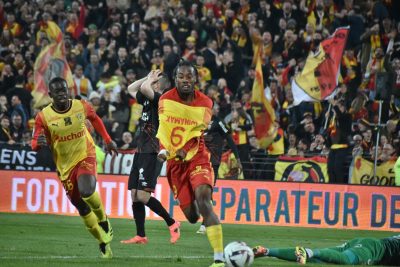 Michel Der Zakarian : « Elye Wahi va continuer à marquer des buts »