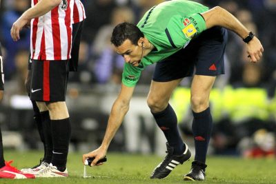 Des arbitres espagnols pour Panathinaïkos-RC Lens