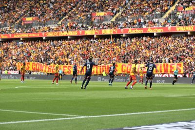 10 minutes de silence, des banderoles contre Labrune, et BeIN Sports… Une 50e à guichets fermés spéciale
