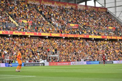 [Vidéo] Quand Marine, gagnante de la Star Academy, passe dans la Boite à questions, le RC Lens n’est pas loin