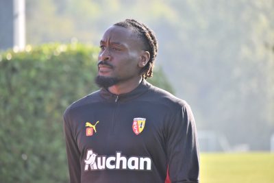 M’Bala Nzola en salle d’attente