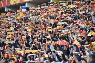 La Ligue propose d’élire le meilleur chant de Ligue 1 !