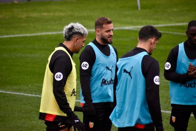 RC Lens – Paris SG : Gradit de retour, seuls deux attaquants dans le groupe pour accueillir le PSG