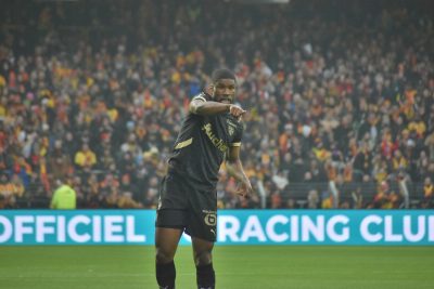 Plutôt un départ de Danso que de Khusanov pour les supporters ?