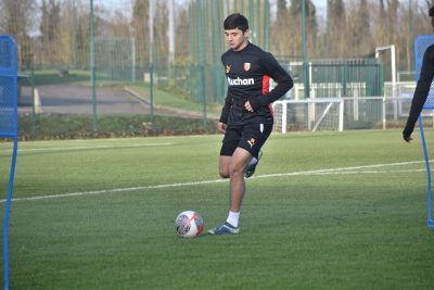 Manchester City se pencherait d’encore un peu plus près sur Khusanov, Dréossi confirme des échanges avec Rennes pour Samba