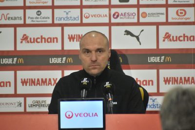 Suivi par le RC Lens, Alexandre Dujeux est la piste numéro 1 de Lorient