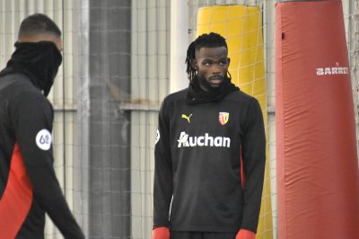«Un mec qui claque des buts chaque semaine, il faut le faire jouer», Will Still justifie la titularisation de Koyalipou