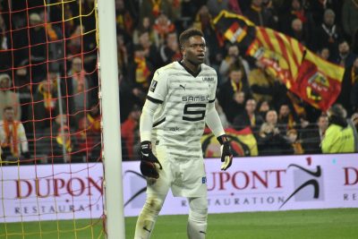 L’ex-Lensois Brice Samba rétrogradé dans la hiérarchie des gardiens avec les Bleus