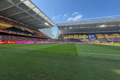 2 beaux tifos pour un 66e match à guichets fermés à oublier