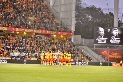 Le RC Lens et Bollaert avec une forte et belle pensée pour Roger Rudynski et Jacques Wattez