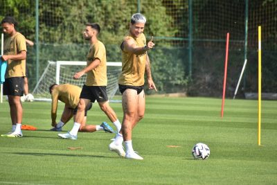 RC Lens – Lyon : Martin Satriano absent de dernière minute, Bulatovic rappelé