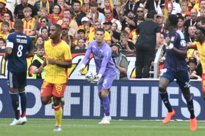 Robin Risser numéro 2 des gardiens au nombre de clean-sheets, le RC Lens 3e sur un plan collectif