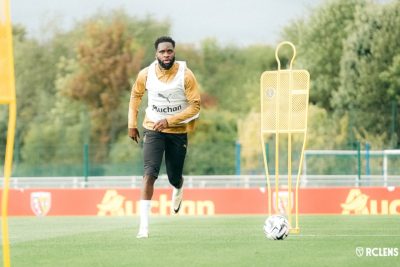[Vidéo] Premiers pas à l’entrainement avec le RC Lens pour Abdallah Sima et Odsonne Edouard