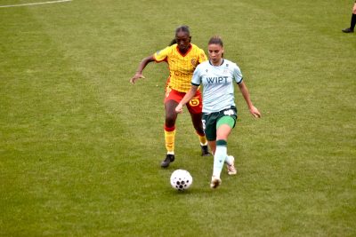 [Amical] Le RC Lens F signe un match nul face à l’Ajax avant un mois de mars crucial pour son avenir en Arkema PL