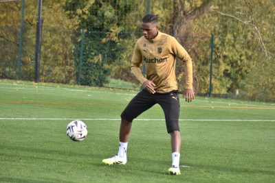 Mamadou Sangaré prend la pose avec Seydou Keita