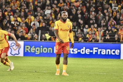 Saint-Maximin peut-il rapidement se faire une place dans le 11 de départ du RC Lens?