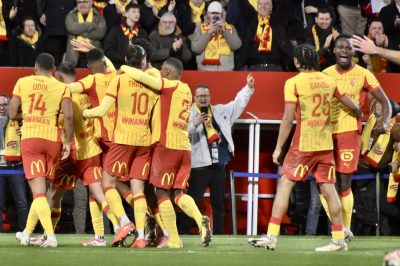 Entre le RC Lens et le PSG, la lutte se poursuit aussi dans les classements à domicile et à l’extérieur