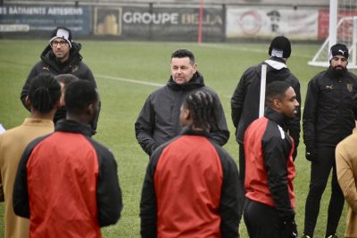 Pierre Sage : « La défaite du PSG n’est pas positive pour nous tant qu’on n’a pas battu Metz. Faisons déjà notre travail »
