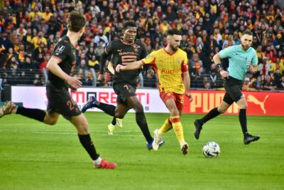 Adrien Thomasson sur une prolongation au RC Lens : « Plein d’éléments à prendre en compte »
