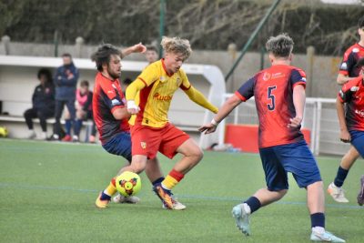 Auteur de 38 buts cette saison avec les U18 en championnat, Giovan Errichiello prolonge avec le RC Lens