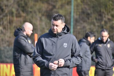 Le RC Lens n’a plus limogé un coach depuis plus de 6 ans et ça n’a rien de commun