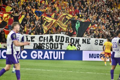 Menacés de dissolution, des groupes ultras de Saint-Etienne soutenus à Lens