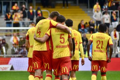 Pierre Sage  : « Certains joueurs se rapprochent de l’équipe, d’autres s’en éloignent » après RC Lens – Rouen