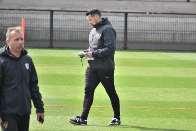 Pierre Sage évoque une offre d’un autre club, mais confirme sa « volonté de rester à Lens »