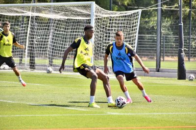 Cuisance, Hazard, Skóraś : Dino Toppmöller présente ses premières recrues